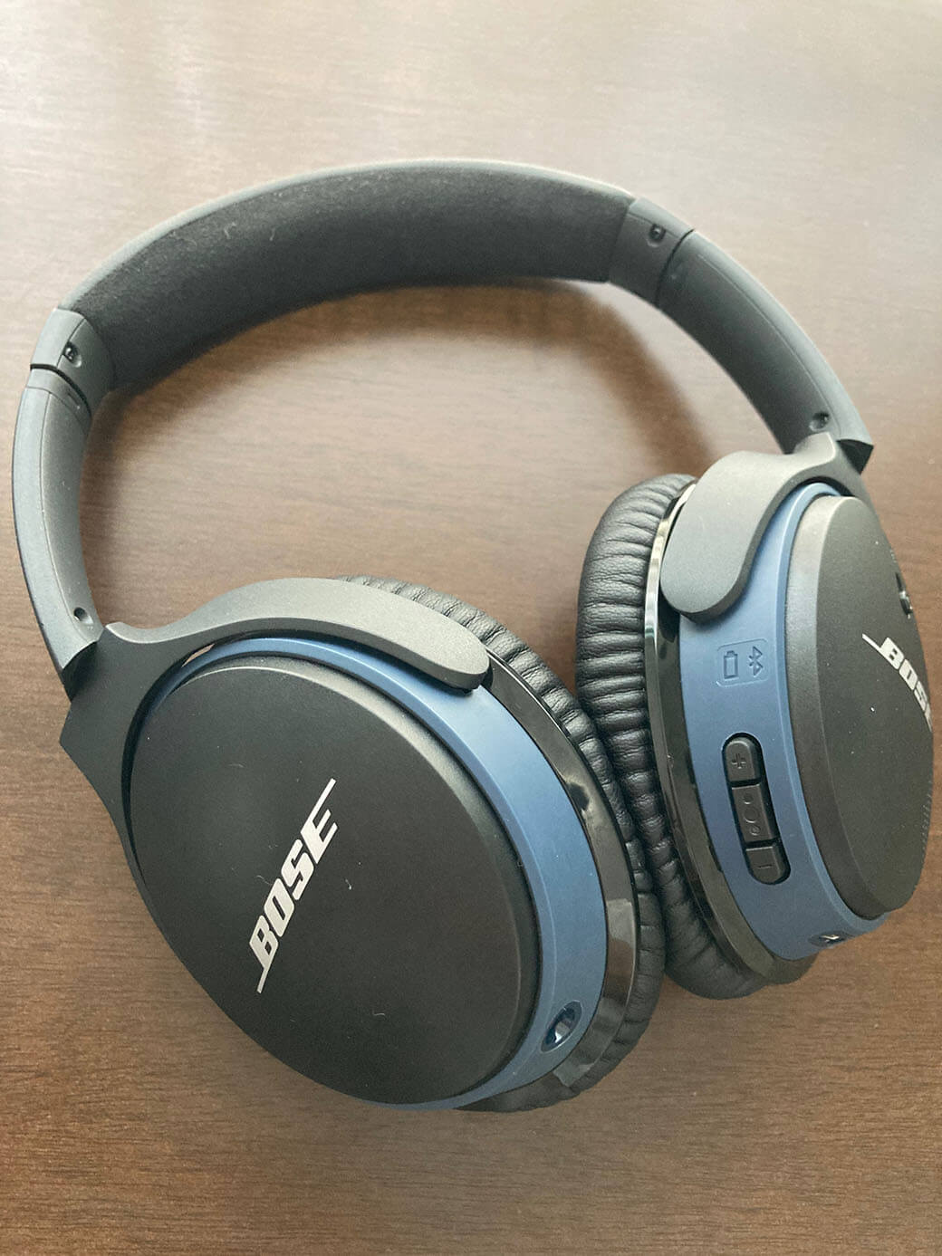 BOSE SoundLink around-ear wireless headphones II