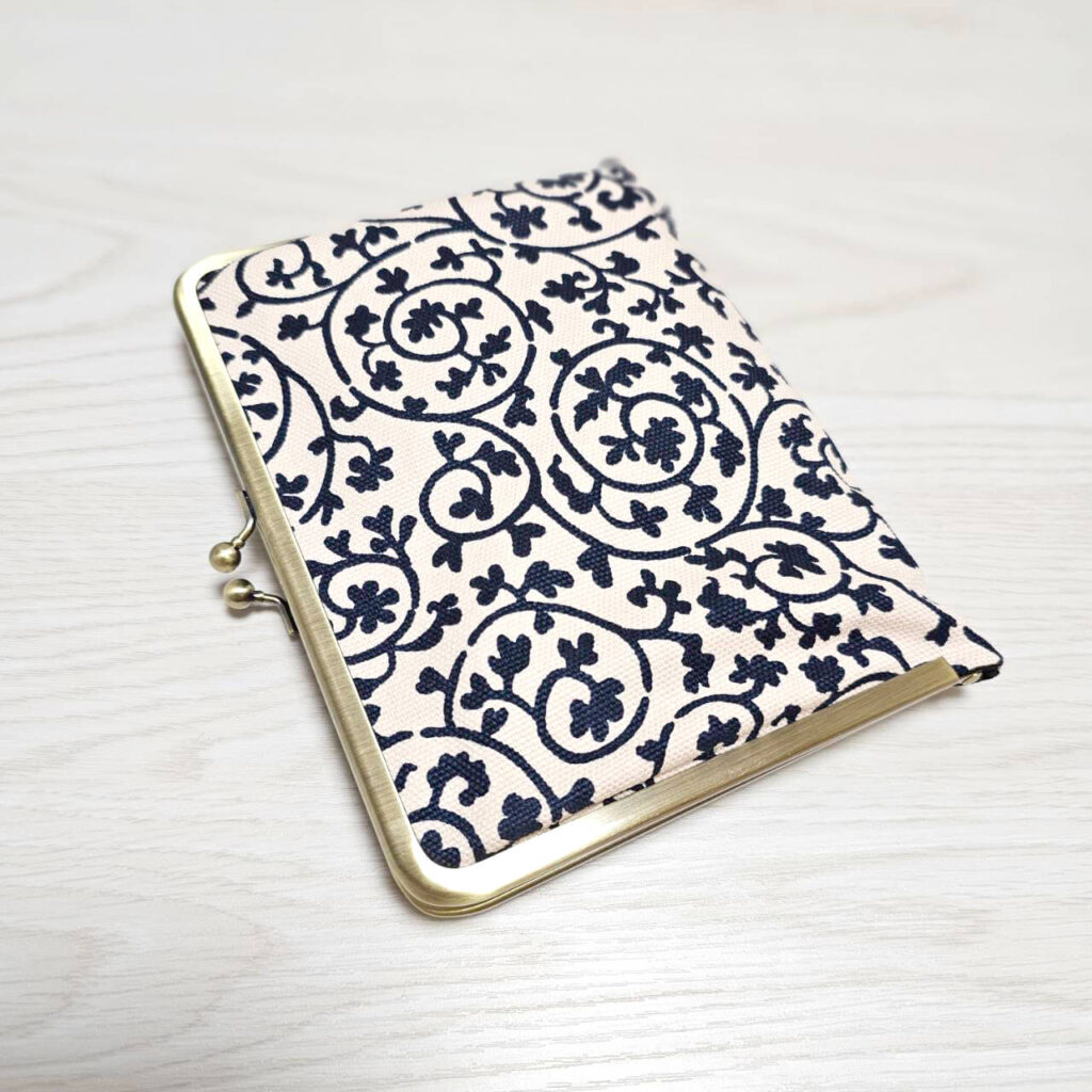 やっと見つけた！お気に入りのブックカバー | スタッフブログ | 韓国語